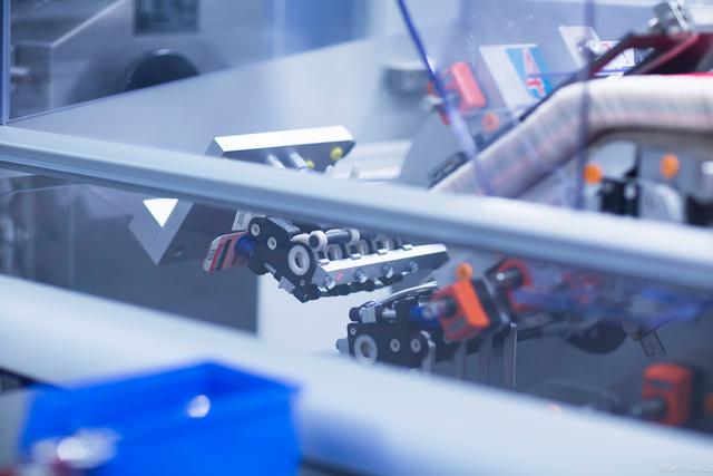 工業(yè)自動(dòng)化有了PLC還不夠！還需要2U機(jī)架式工控機(jī)！